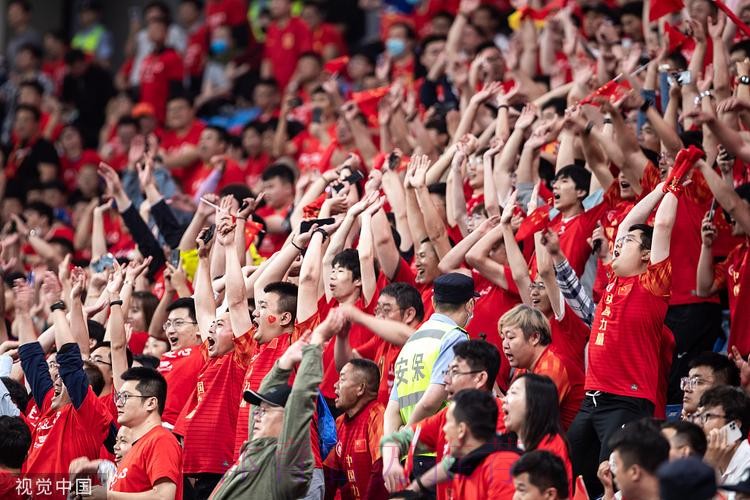 中国男足友谊赛2:0巴勒斯坦队 蒋光太国家队首球